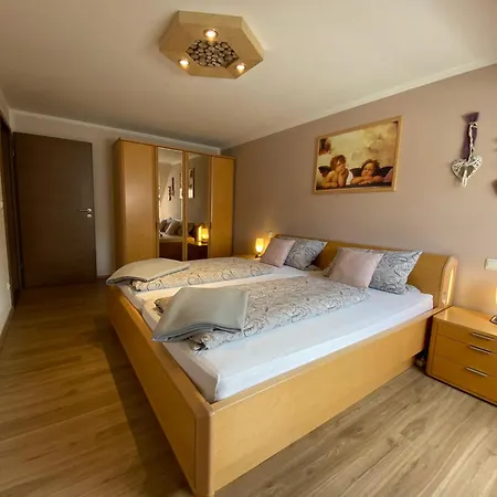 Apartament Roiser